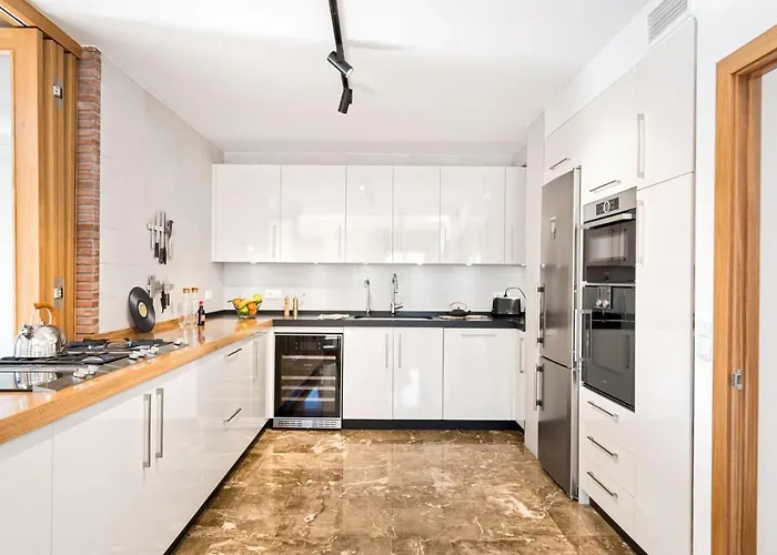 Mary In By Solaga Homes Apartment *